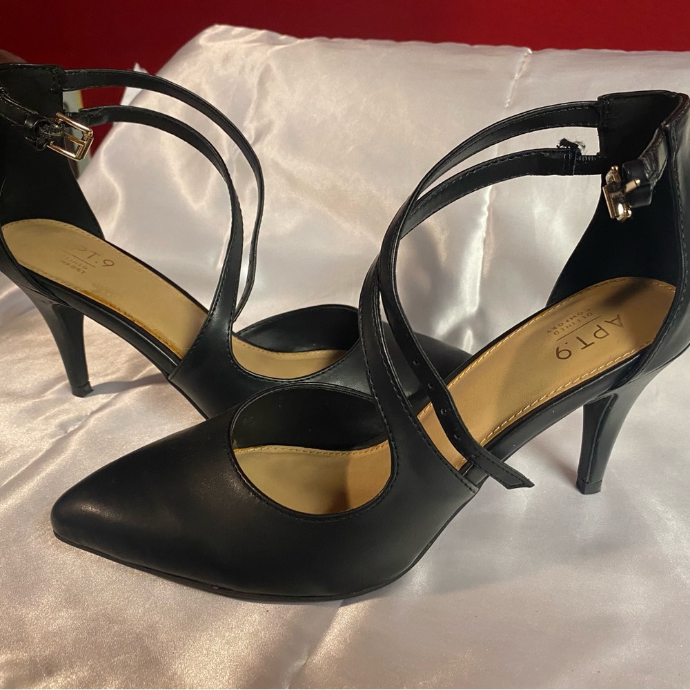Apt. 9 Elegant Black Pointed Heels